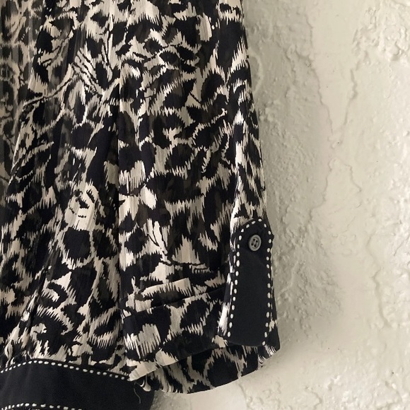 BCBG Max Azria Ribbon Tie Abstract Floral Semi Sheer Silk Wrap Top Sz XS - Picture 2 of 15